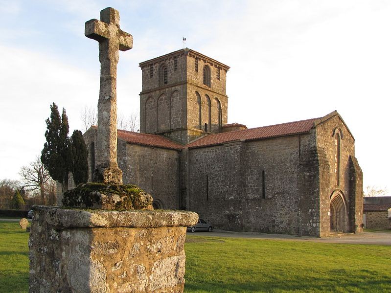 glise Notre-Dame du Vieux-Pouzauges