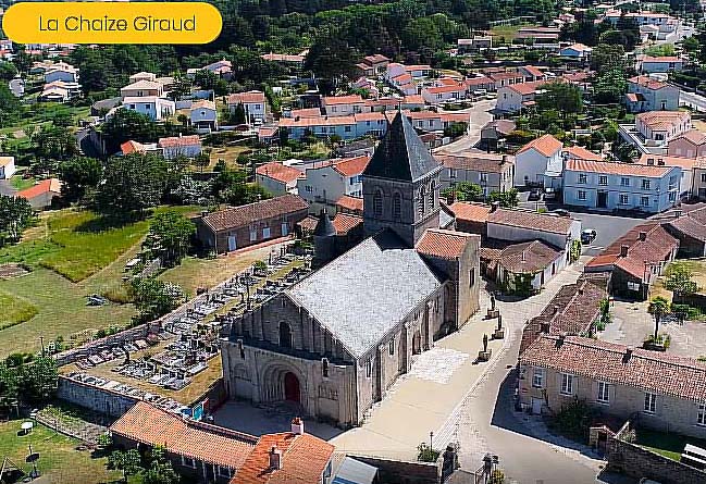 Vue arienne de La Chaize-Giraud (Vende)