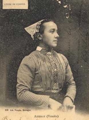 Aizenay Femme En Costume et Coiffe https://archives.vendee.fr/consulter/communes/aizenay
