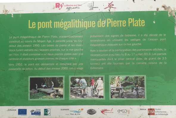 La Pierre Plate sur l'Yon  La Ferrire (Vende)