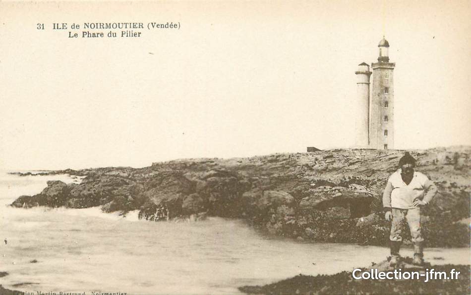Phare sur l'le du Pilier l'Herbaudiere (Vende)