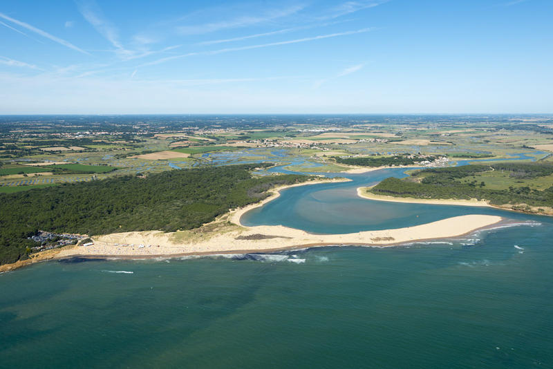 Vue arienne de la plage du Veillon (crdit photo V. Joncheray)